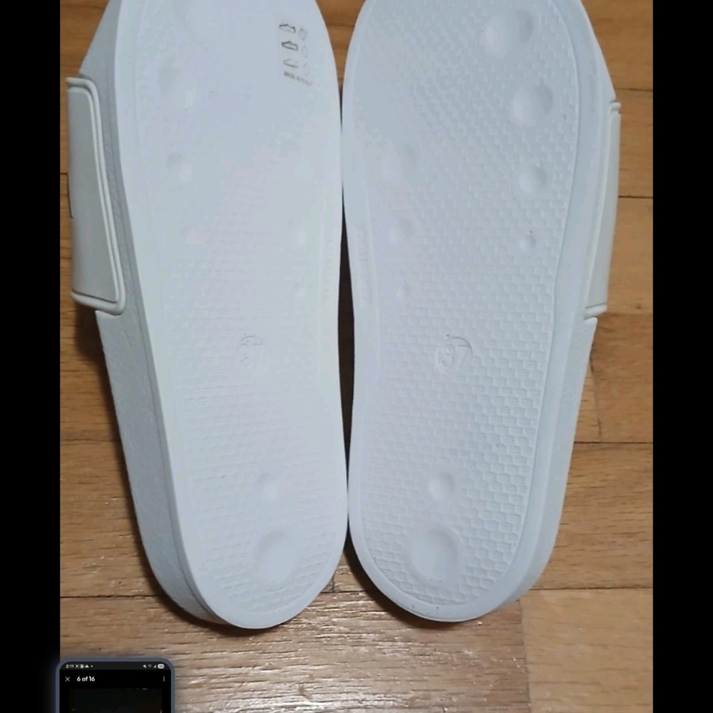 New Valentino Sandals Rubber Pool Flip Flop - Picture 6 of 8